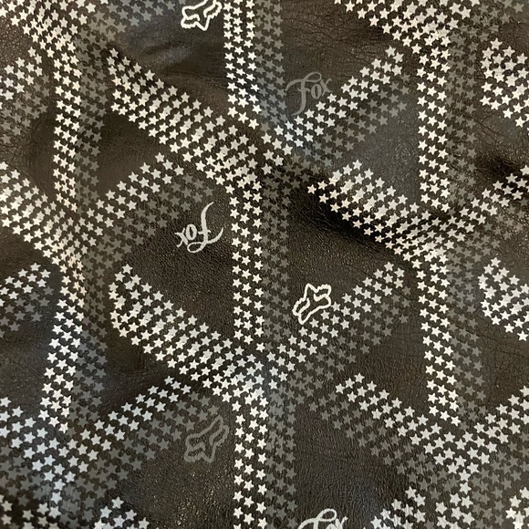 FOX Clutch Purse - Picture 4 of 5